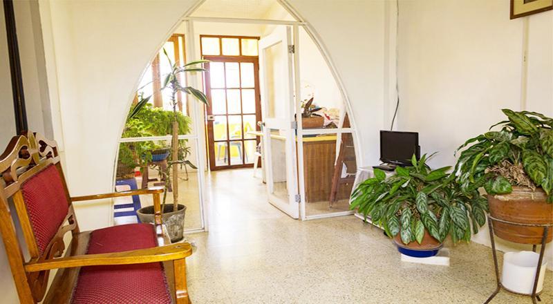 VENTA DE CASA DE 3 PISOS EN AV. ZARUMILLA